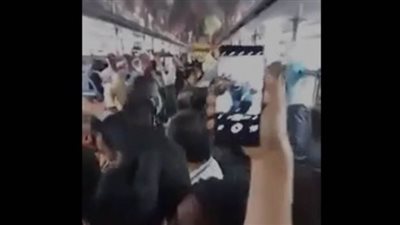 زحام في عربات المترو ومخاوف من تسببه في انتشار كورونا | فيديو