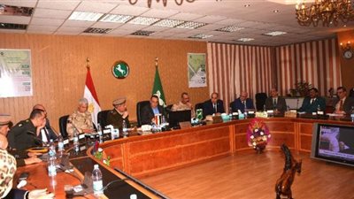 محافظ الشرقية لرؤساء الشركات: لن أستثني أي فئة من الحظر طالما مفيش قرار رسمي | صور