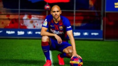 مهاجم برشلونة عن توقف النشاط الكُروي: 