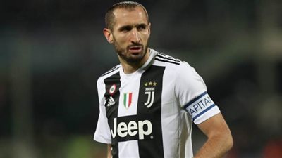 يوفنتوس يحسم مصير مدافعه كيلليني