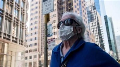 كارثة في أمريكا.. طبيب يكشف فشل الولايات المتحدة في التعامل مع أزمة كورونا