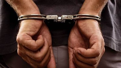 تجديد حبس شخصين بتهمة سرقة المواطنين في الزاوية الحمراء