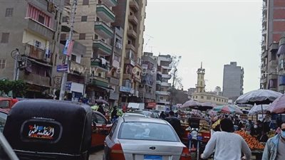 سوق الدراسات يضرب بقرار رئيس الوزراء ومحافظ الدقهلية عرض الحائط | صور