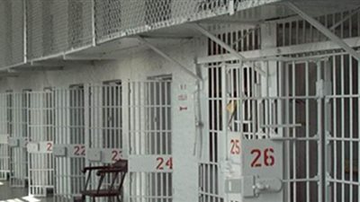 السجون الإيطالية تتحول إلى ورش لإنتاج الكمامات لمواجهة كورونا