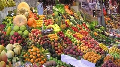 كورونا يلقي بظلاله على سوق الخضر والفاكهة بالفيوم