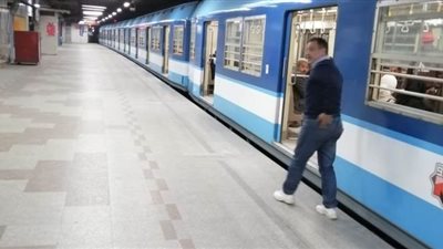 80 % انخفاضا في أعداد ركاب المترو صباح الجمعة