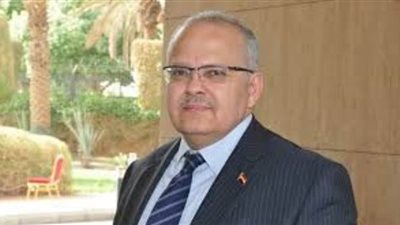 الخشت يقرر صرف علاج شهرين لجميع العاملين والمعاشات بجامعة القاهرة