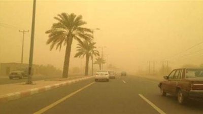 رياح محملة بالأتربة وغيوم متوسطة في قنا