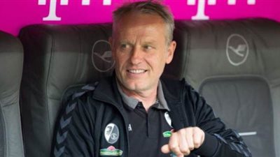 مدرب فرايبورج الألماني وطاقمه يتنازلون عن جزء من راتبهم بسبب أزمة كورونا