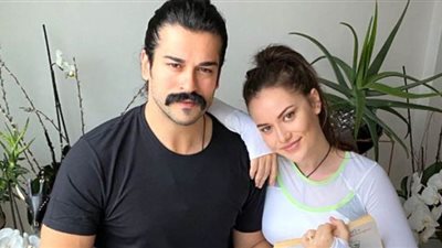 بوراك أوزجفيت وفهرية افجان يشاركان بحملة توعية ضد فيروس كورونا