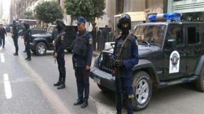 دوريات الشرطة تجوب شوارع العاصمة لتفعيل قرار حظر التجوال