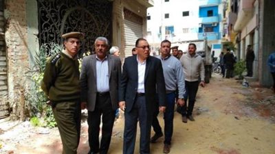 غلق وتشميع مخابز ومحال وسحب عينات مياه في حملات بيئية بالشرقية