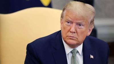 ترامب يوقع خطة لإنقاذ الاقتصاد الأمريكي بأكثر من 2 تريليون دولار