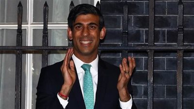 لندن تنفي خضوع وزير المالية للعزل بعد إصابة جونسون بكورونا