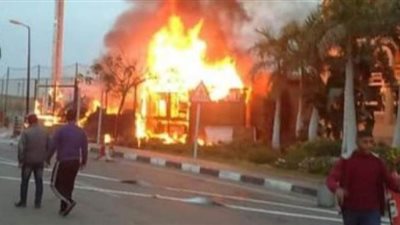 انتداب المعمل الجنائي لمعاينة حريق مخزن أخشاب في البساتين