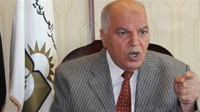 نقيب المعلمين يحذر المدارس الخاصة من الاستغناء عن المدرسين بعد تعليق الدراسة