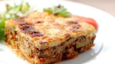 طريقة إعداد المسقعة بالبشاميل من الشيف سارة