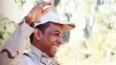 أهالي قرية زهرة بالمنيا يشيعون جنازة الشهيد أيمن خلف محمد