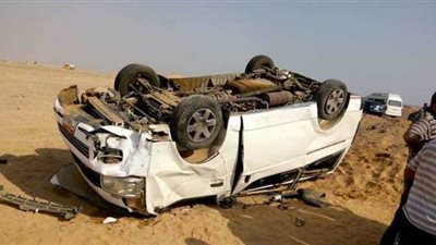 إصابة 4 مواطنين من أسرة واحدة في انقلاب سيارة بالبحيرة