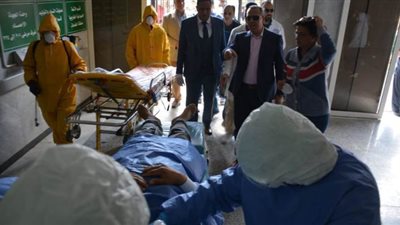 مكافأة لأعضاء الكادر الطبي.. تفاصيل جولة محافظ الدقهلية بمستشفى العزل في تمي الأمديد