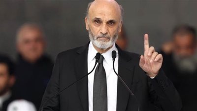 جعجع يهاجم الحكومة اللبنانية لعدم إعادة اللبنانيين بالخارج