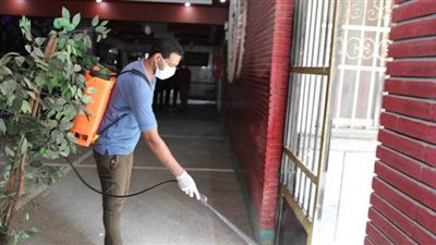 11 صورة ترصد أعمال مكافحة كورونا بالمستشفيات والوحدات الصحية في قنا