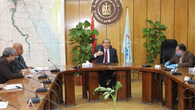 سعفان: تقرير يومي من خلال غرفة العمليات بمتابعة الإجراءات الاحترازية بالمنشآت