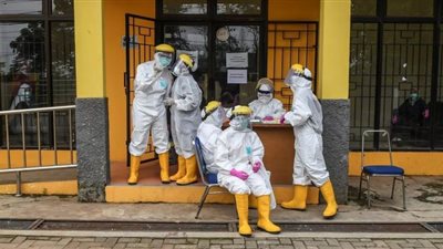 ارتفاع وفيات كورونا مقارنة بالإصابات في إندونيسيا