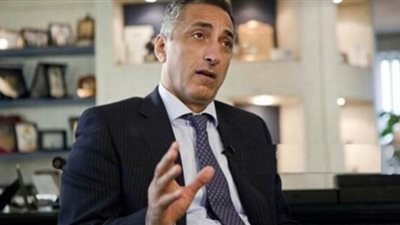 طارق عامر: الأفراد سحبوا  30 مليار جنيه من البنوك خلال 3 أسابيع فقط