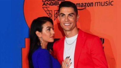 صديقة رونالدو تدعم الأطباء على طريقتها الخاصة | صورة