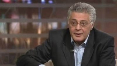 توفيق عبد الحميد يكشف حقيقة تحويل سيارته الخاصة إلى تاكسي | فيديو