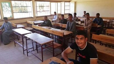 تخصيص مدرسة لكل إدارة تعليمية فى أسوان لتسليم التابلت