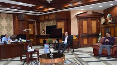 محافظ المنيا يطالب القوى العاملة بسرعة حصر العمالة غير المنتظمة