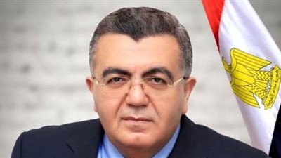 خبير دولي يطالب رجال الأعمال بتبني مبادرات خدمية واجتماعية لمواجهة أزمة كورونا