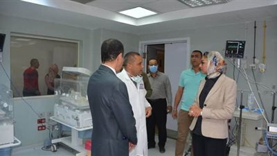 الوادي الجديد تتسلم جهازين لتحاليل الدم ضمن إجراءات الوقاية من كورونا | صور