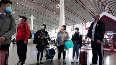 أستاذ طب نفسي: كورونا أصاب الجميع بالهلع | فيديو