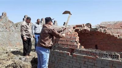 إزالة 70 مقبرة مخالفة بالمنوفية