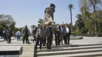 محافظ الجيزة يتفقد أعمال تطوير ميدان النهضة | صور