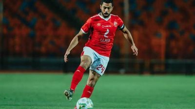 فتحي يستعين بالحرس القديم لحسم تجديد تعاقده