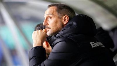 مدرب آينتراخت فرانكفورت يتوقع إلغاء الدوري الأوروبي
