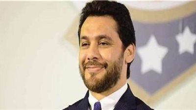 أحمد حسن يسخر من دينا: 