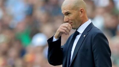 زين الدين زيدان يكسر العزل الصحي الإجباري