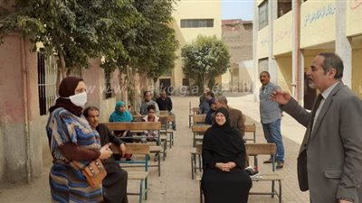بدء صرف المعاشات بـ138 مدرسة بالجيزة بدلاً من منافذ البريد | صور