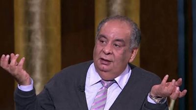 يوسف زيدان يعلن عن لقاء 