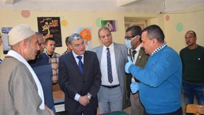 محافظ المنيا يتابع صرف معاشات شهر ابريل بالمنافذ الإضافية | فيديو