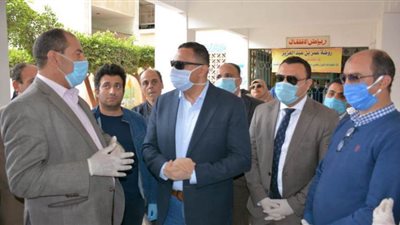 محافظ الدقهلية يتفقد منافذ صرف معاشات المواطنين بالمدارس | فيديو وصور