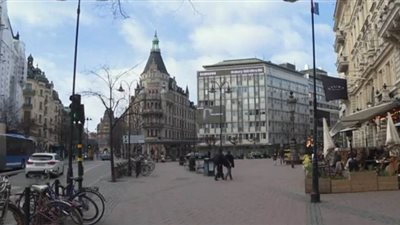 السويد تترك لمواطنيها مسئولية قرار البقاء فى المنازل أو الحياة بشكل طبيعي