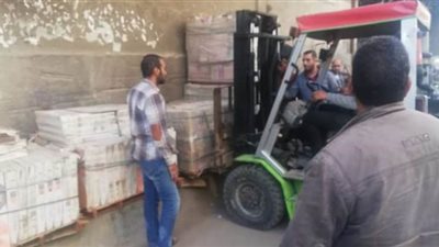 إخلاء سوق جمعة والبورصة فى الإسكندرية منعا لانتشار كورونا| صور