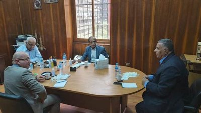 نقابة الأخشاب تناقش تداعيات أزمة فيروس كورونا على العمالة غير المنتظمة