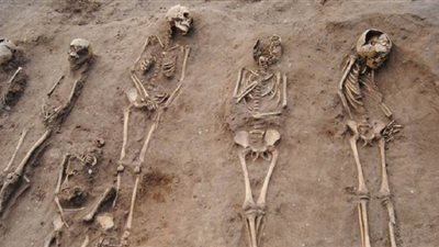 مقبرة جماعية تكشف وفاة نصف سكان بريطانيا بالطاعون الدبلى